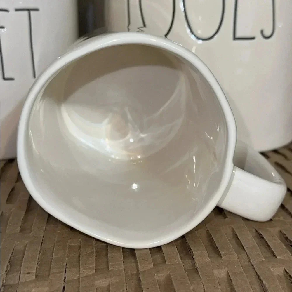 Rare RAE DUNN Coffee/Tea Mug/Cup “MOM” Collectible M MAGENTA white/black - Picture 5 of 5